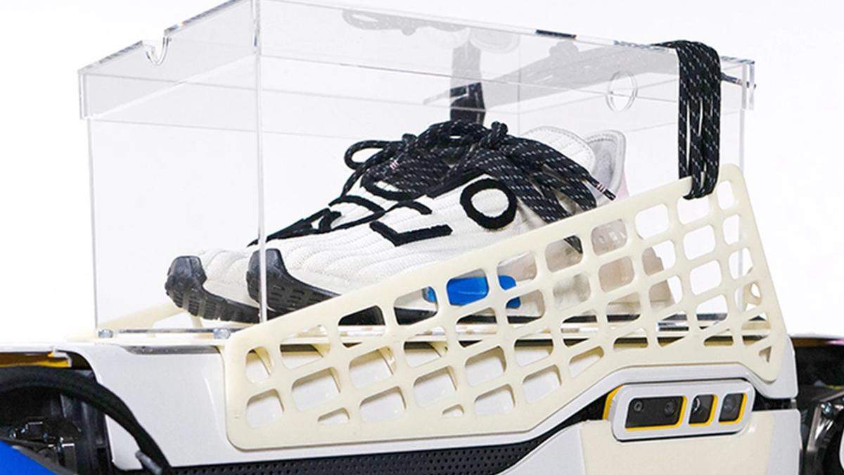 Робот Boston Dynamics представил новые кроссовки Adidas Hu NMD: видео Робот Boston Dynamics представил новые кроссовки Adidas Hu NMD: видео