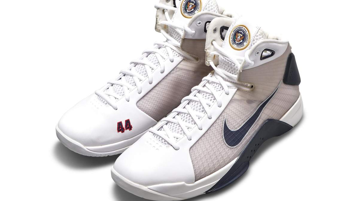 Продадуть кросівки Hyperdunk PE, які створили для Барака Обами: фото Продадуть кросівки Hyperdunk PE, які створили для Барака Обами: фото