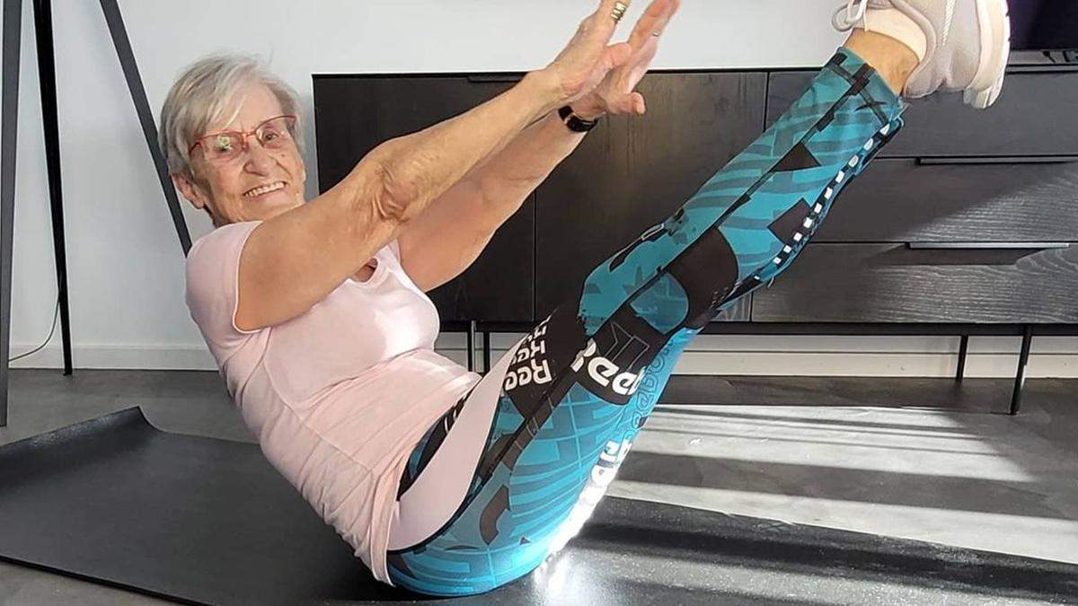 81-летняя немка занимается спортом 81-летняя немка занимается спортом