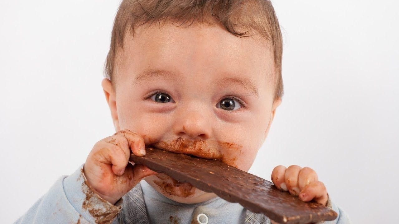 Чи можна дітям їсти шоколад: Фус відповіла на популярне питання