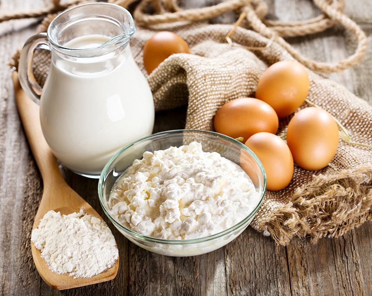 Молоко, яйця та білий хліб: чи можна їх вживати – міфи і правда