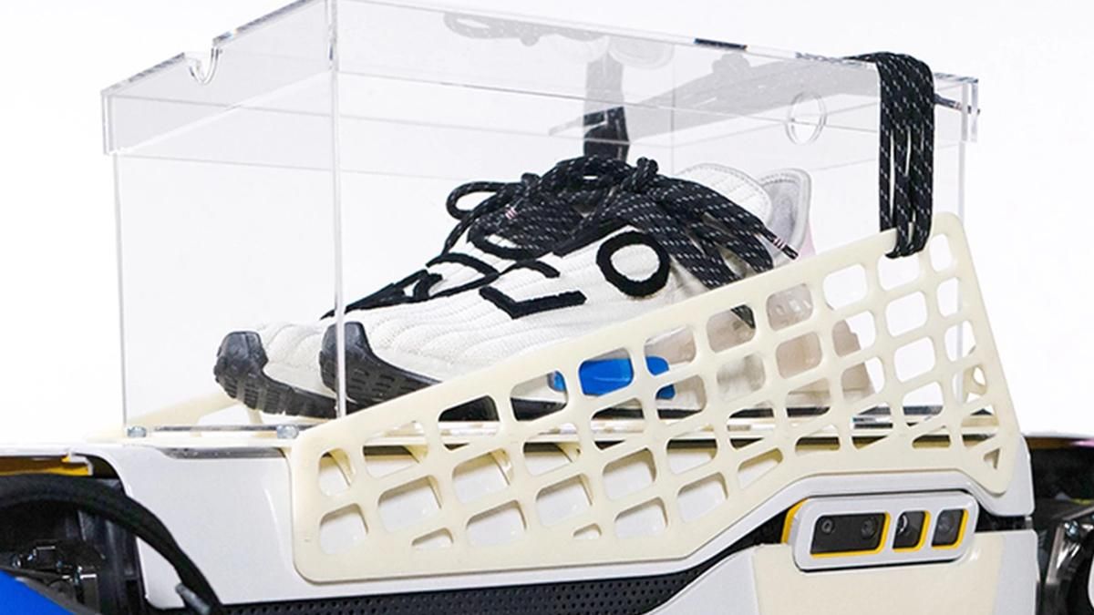 Робот Boston Dynamics представил новые кроссовки Adidas Hu NMD: видео