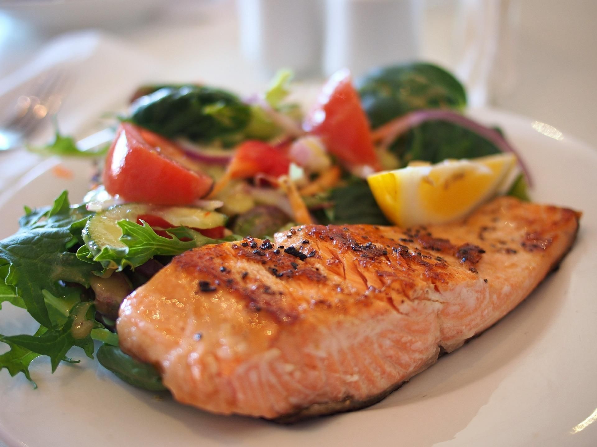 Чи можна їсти рибу при схудненні: важливі нюанси, яких ви не знали