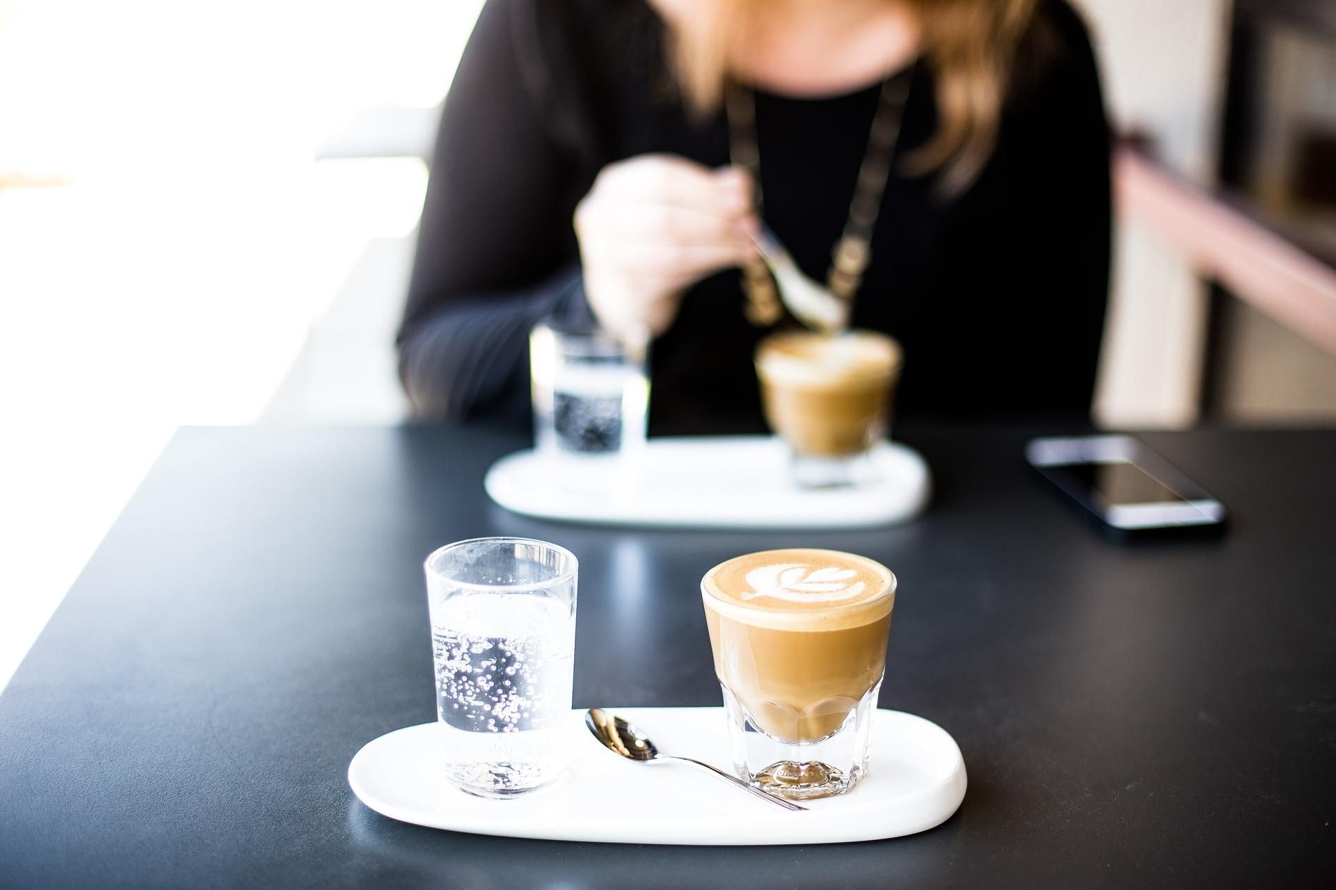 Можно ли пить кофе при похудении: Фус назвала риски и последствия