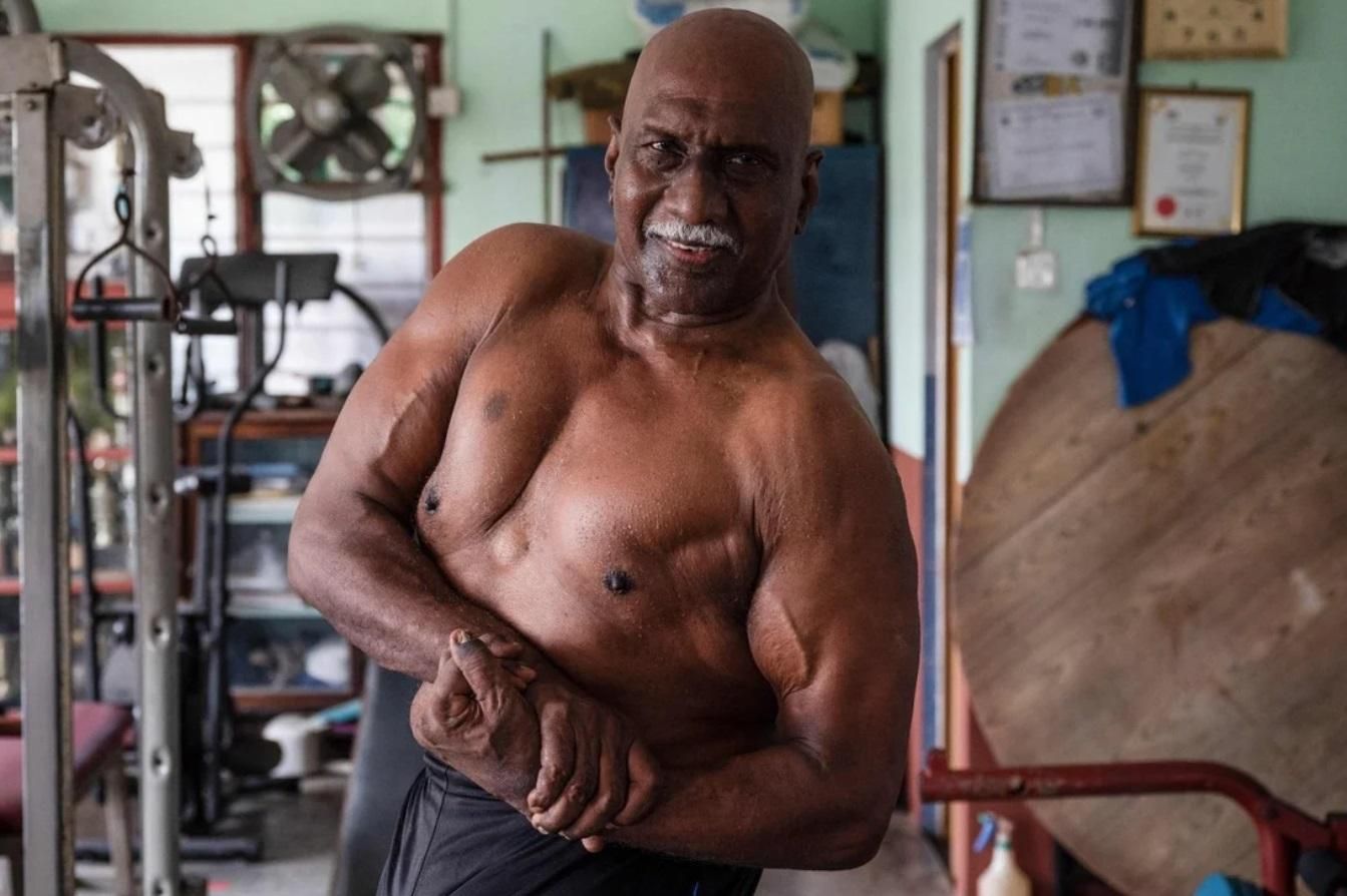 Як виглядає 72-річний атлет, який пішов у спортзал з 11 років: мотивуюча історія бодибілдера