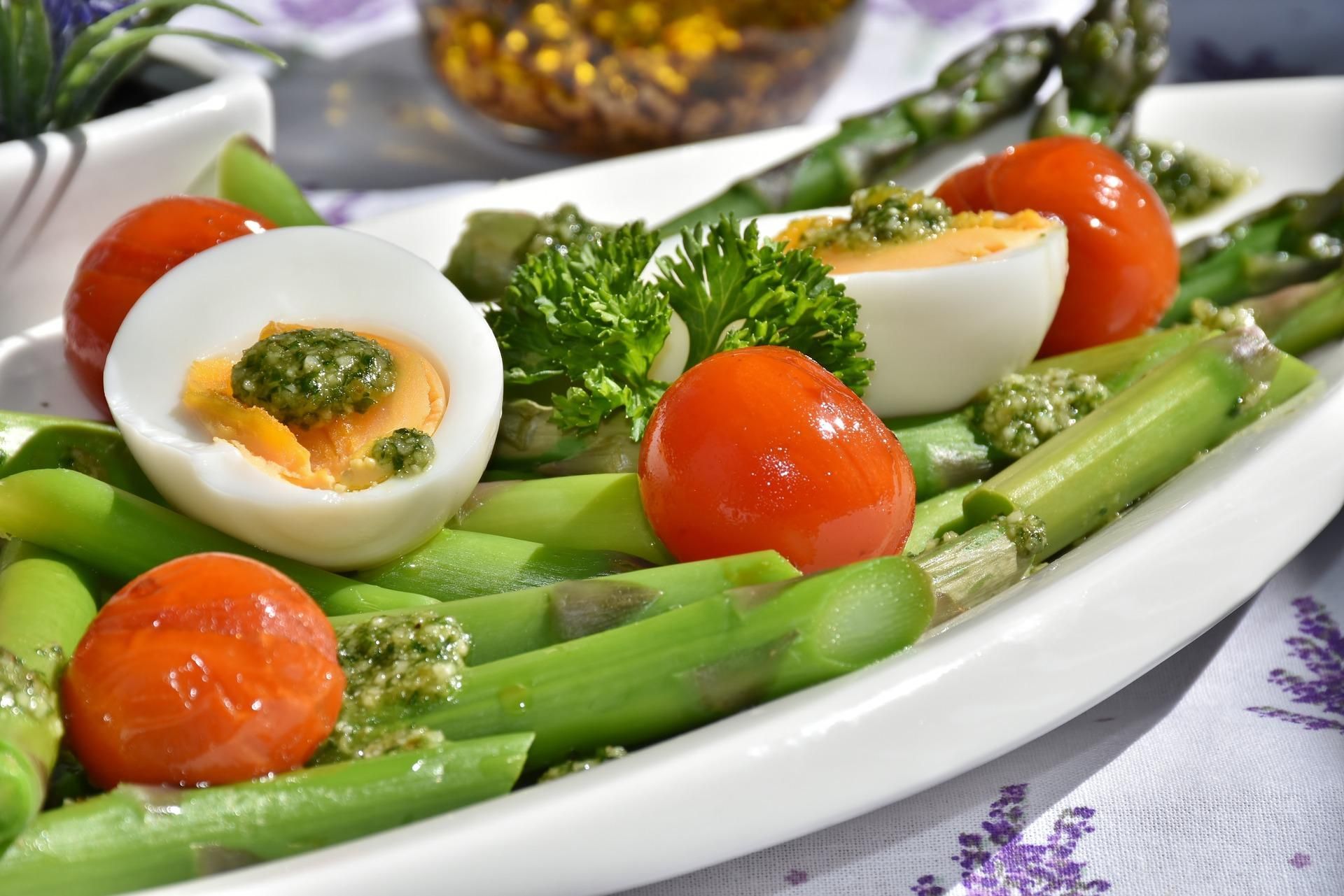 Як смачно приготувати яйця: ТОП-4 корисних і швидких варіанти