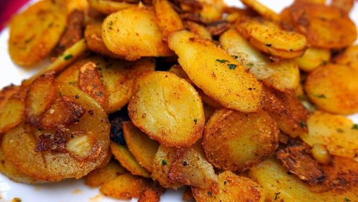 Рецепт запеченої картоплі для тих, хто на дієті: секрет приготування
