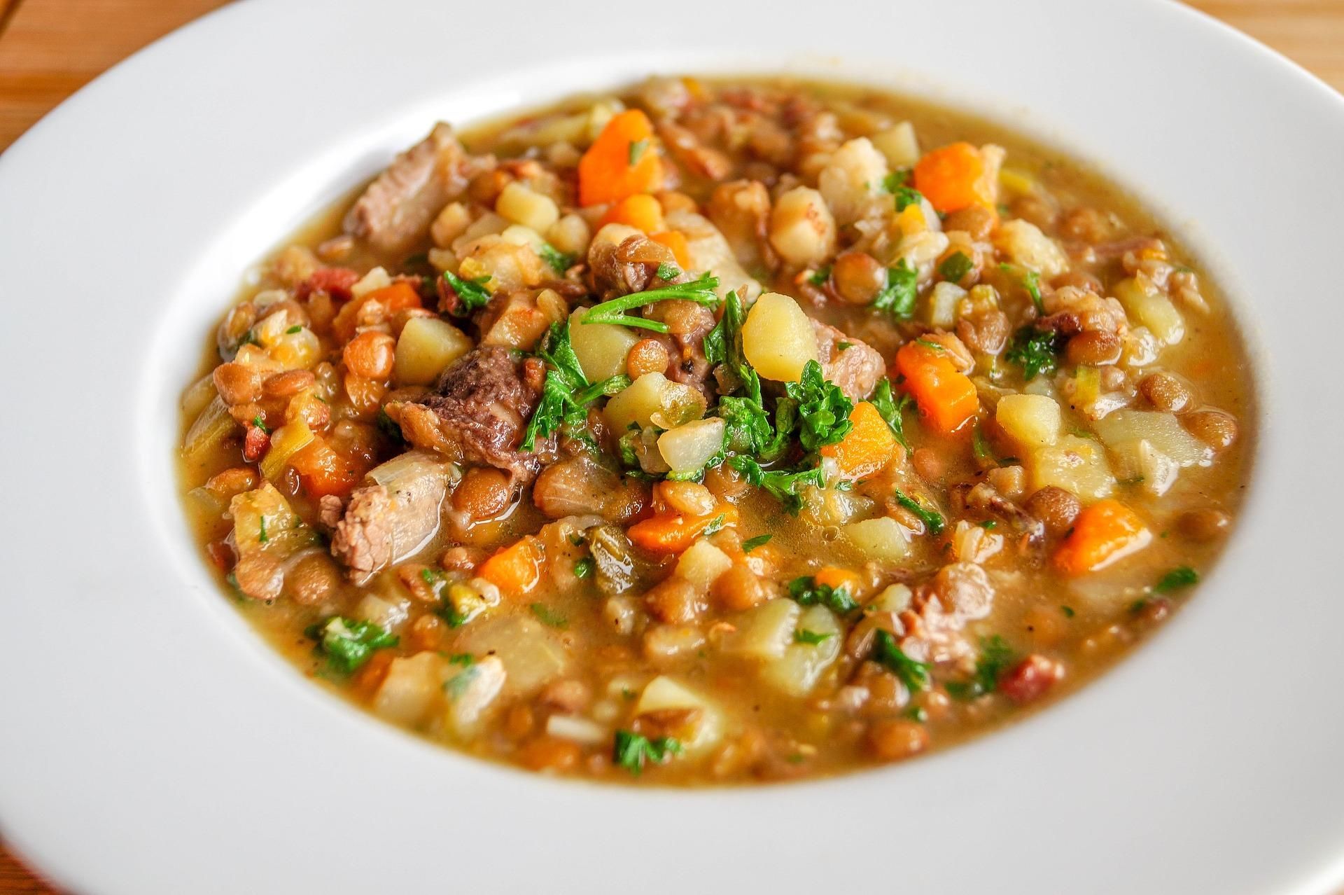 Как приготовить суп с чечевицей: Анита Луценко назвала любимый рецепт