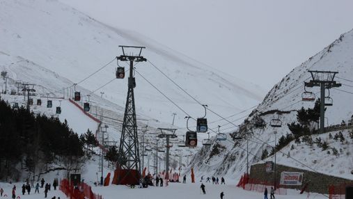 Гірськолижні курорти, термали й неймовірна природа: чим приваблює зимова Туреччина